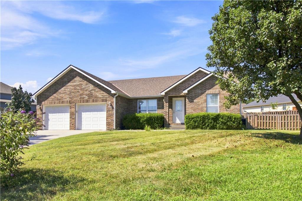 1595 Roanoke Court, Warrensburg, MO 64093