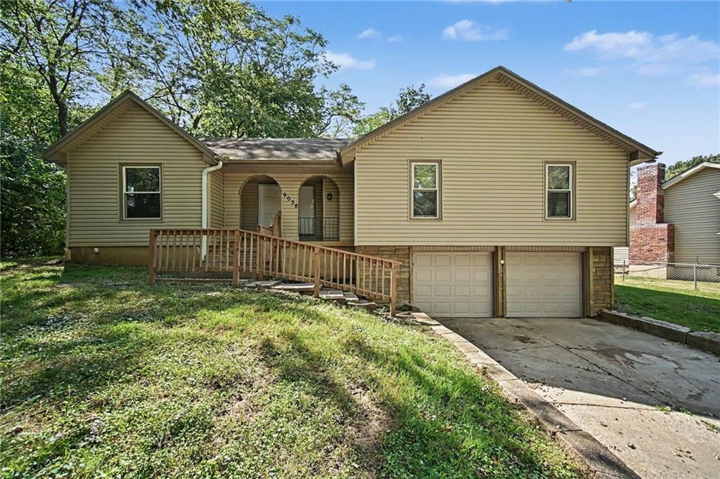 9038 Manning Avenue, Kansas City, MO 64138