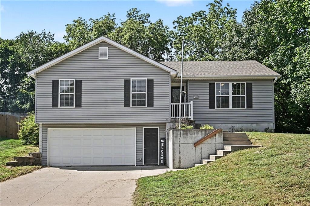 2402 Shirley Drive, St Joseph, MO 64503