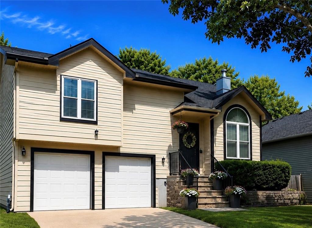 122 Oakbrook Court, Lansing, KS 66043