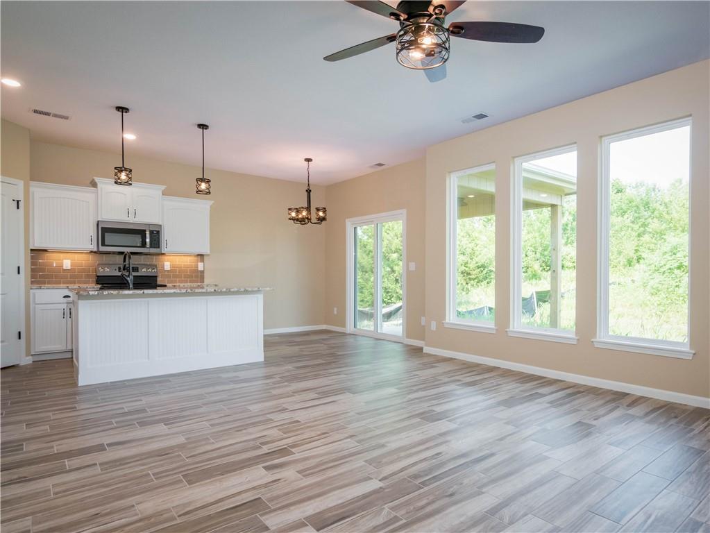 1305 NE White Oaks Lane, Oak Grove, MO 64075