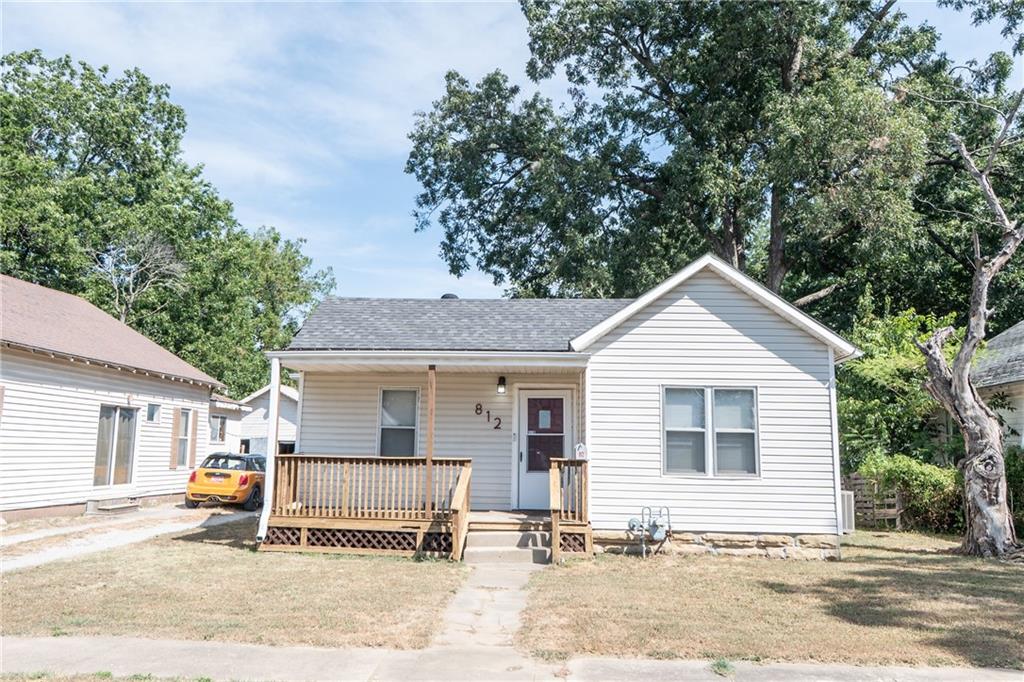 812 W Locust Street, Independence, KS 67301