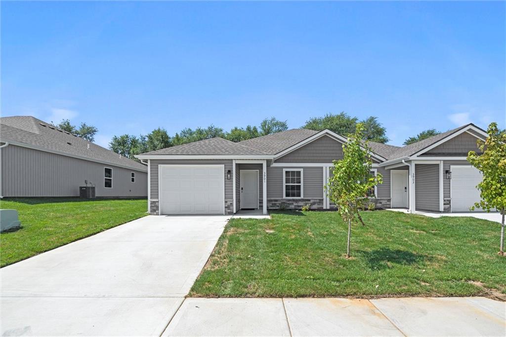 9313 N Adrian Avenue, Kansas City, MO 64154