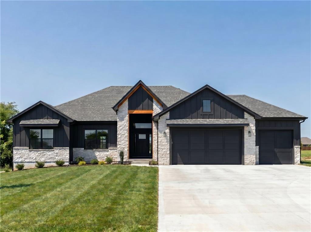 30301 E 138th Street, Lee's Summit, MO 64086