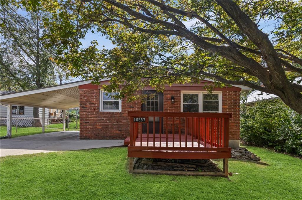 10557 E Lake Drive, Independence, MO 64053