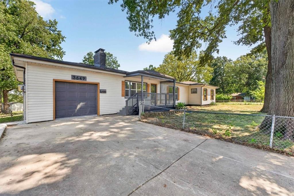 3649 S Park Avenue, Independence, MO 64052