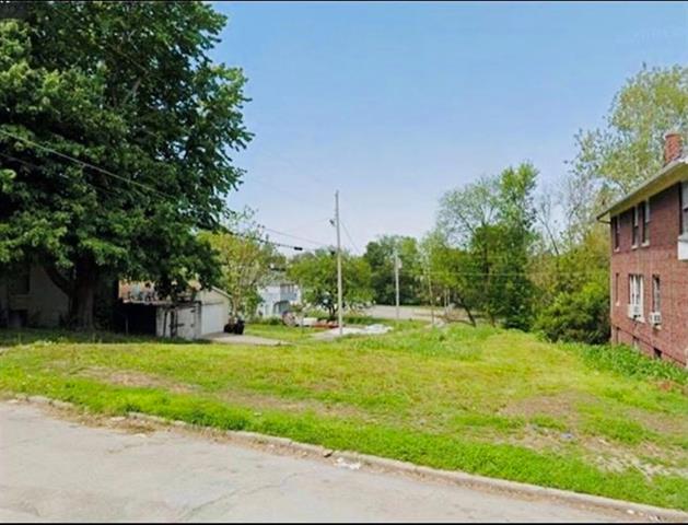 420 N 16th Street, St Joseph, MO 64506